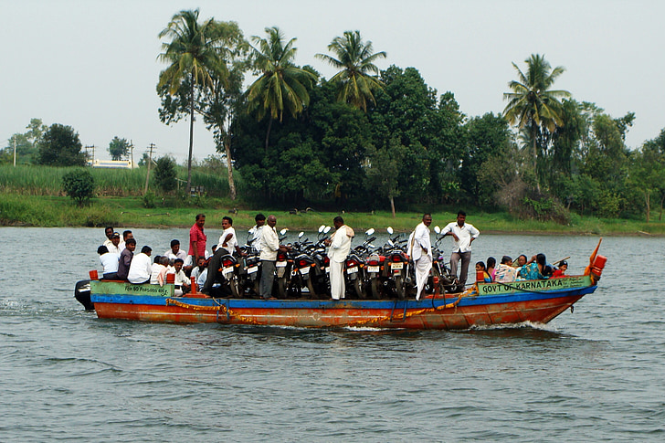Krishna řeka, loď, ostrov, bagalkot, Karnátaka, Indie