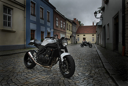 motor bike, motorcycle, triumph, cafe racer, old city