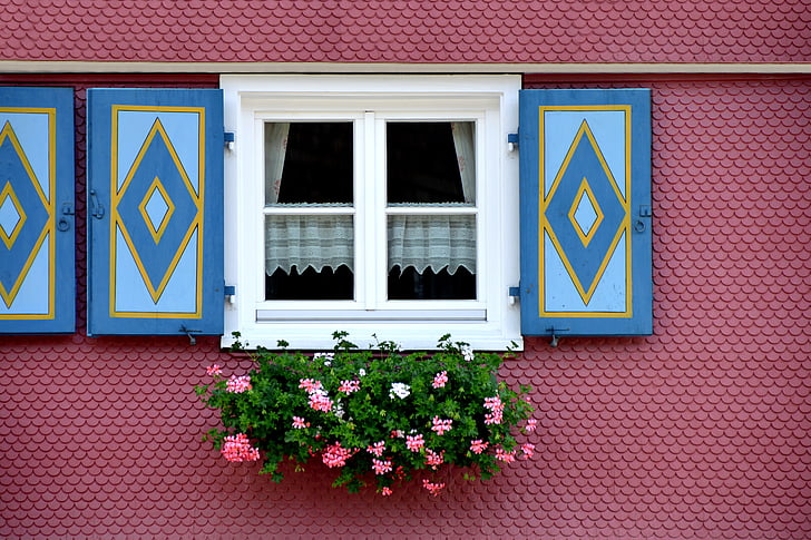 obturador, casa de campo, flor, flores de ventana, ventana, fachada, cabeza