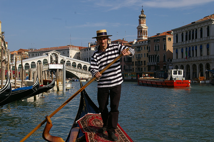 Benátky, Gondola, Canal grande, most Ponte di Rialto
