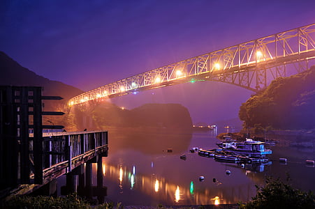 Japão, Amakusa, ponte de mar, à noite, nave