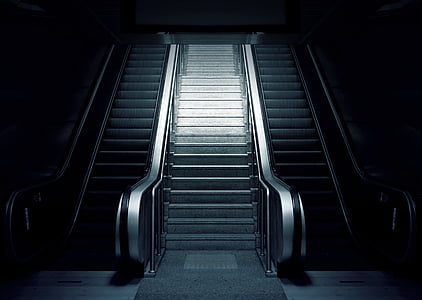 黒と白, 暗い, エスカレーター, エスカレーター, 階段, 階段, 駅