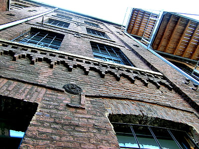 arhitektura, werrens hansen, tekstilna tvornica, Aachen, fasada