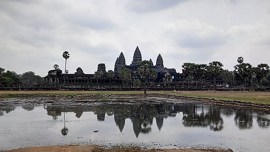 Камбоджа, Ву в Ангкор-Ват, Жун 廟 Ба, большой брат wu