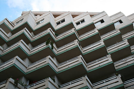 Teneriffa, Wolkenkratzer, Balkon