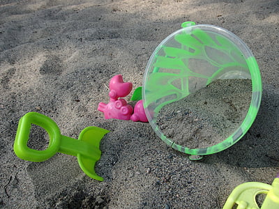 Plážové hračky, písek, léto, dovolená, hračka, zábava, svátek