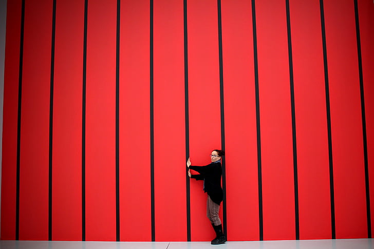 horizontal stripes, red, black, fool around, background, poznan, woman