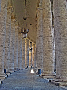 Рим, Италия, площад Свети Петър, колонада, колони, стълба, пешеходна пътека
