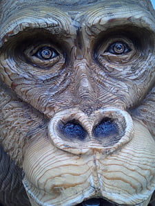 gorilla, wood carving, chainsaw art