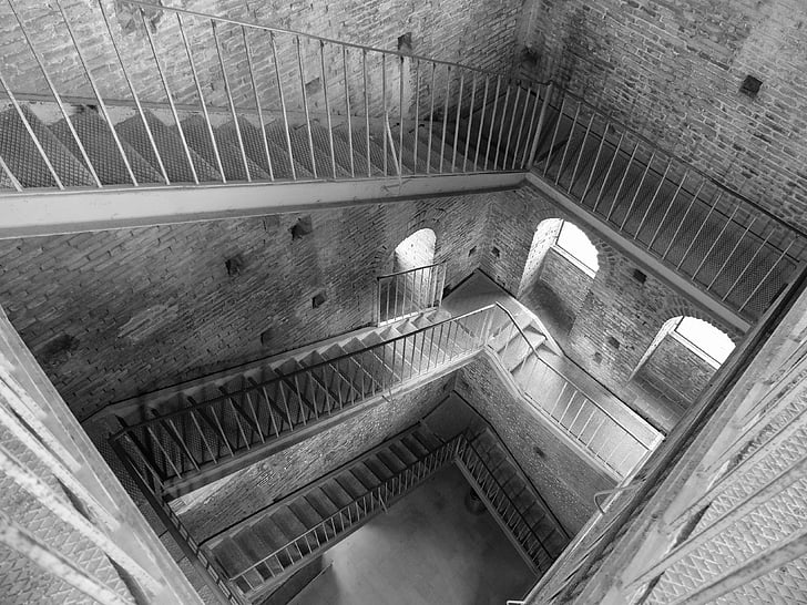 staré schody, věž, Torre, Lucca, Itálie