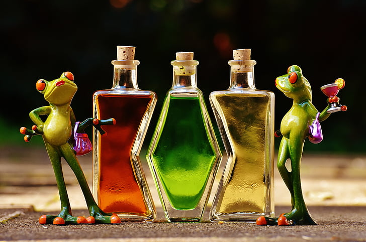 Kurbağalar, içecekler, şişe, alkol, rakamlar, içki, yarar