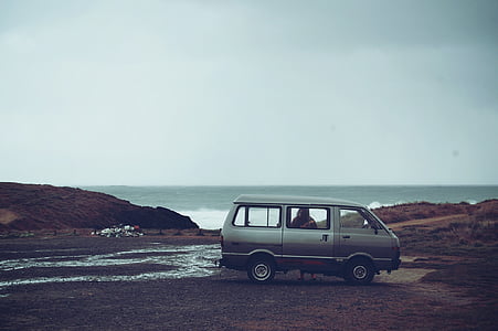 Van, automobile, océan, mer, pluie, Wet, flaque d’eau