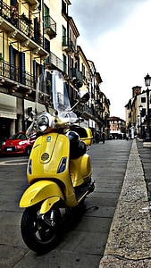 ampiainen, Piaggio, Padova, skootteri, kahdella pyörällä