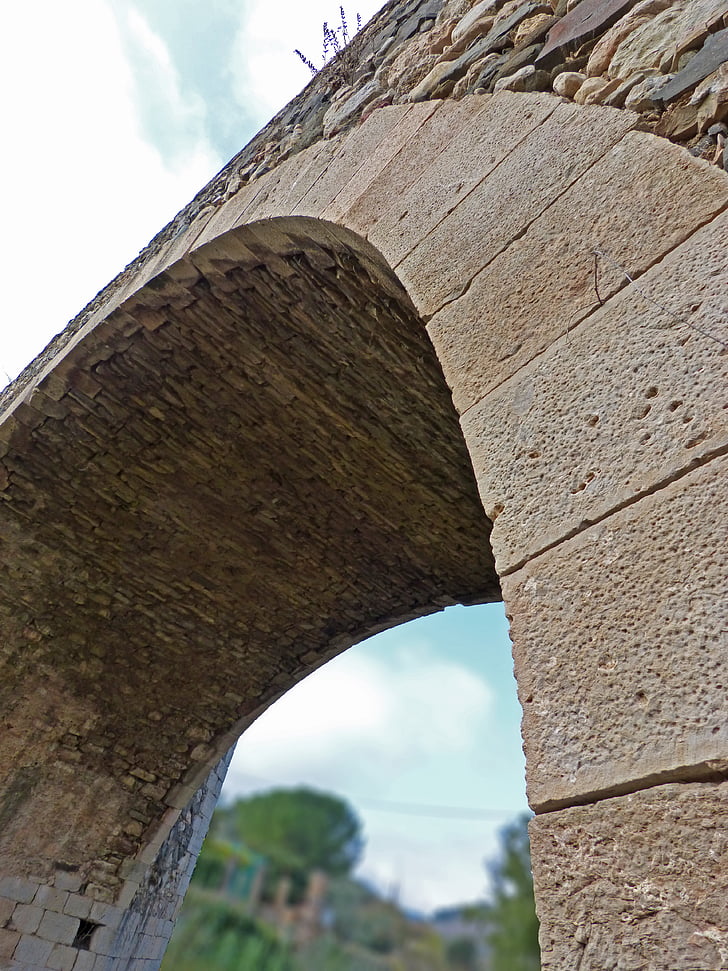 γέφυρα, τόξο, πέτρα, ρωμανικός ρυθμός, Priorat