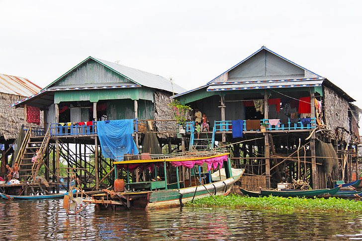Kompong phluk kompong, tur, byn, flytande, Siem reap, Kambodja, Tonle sap-sjön