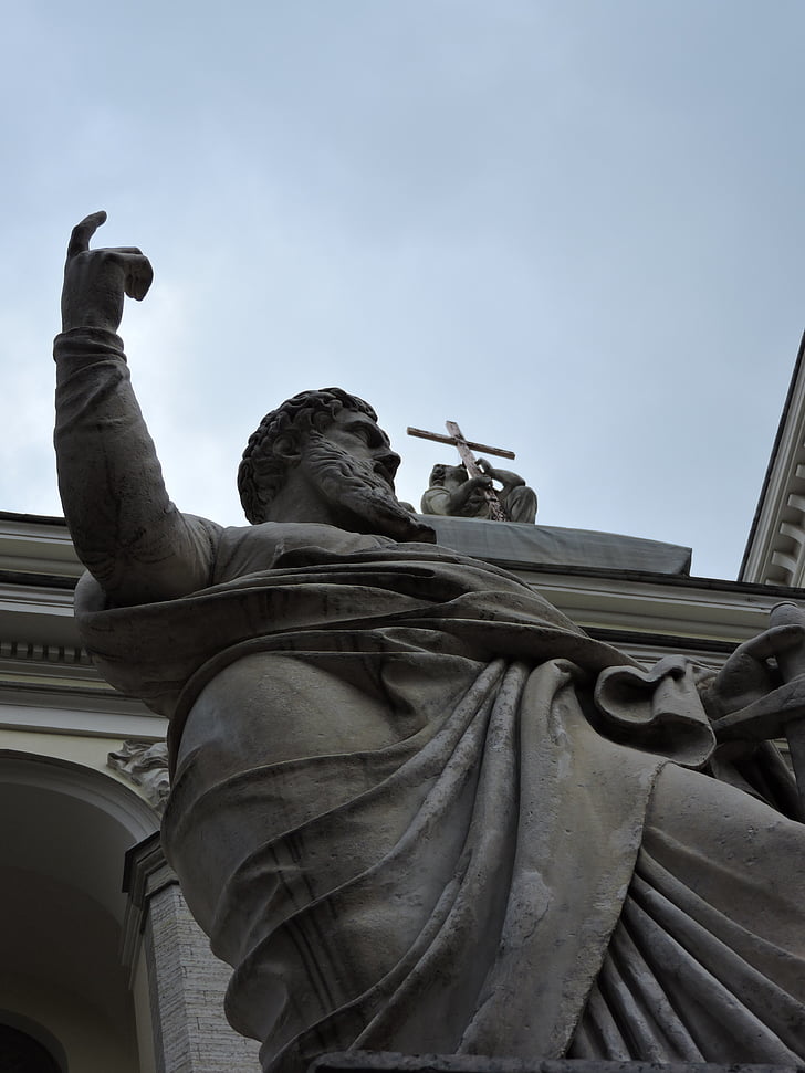 San Petersburgo, San pedro, estatua de