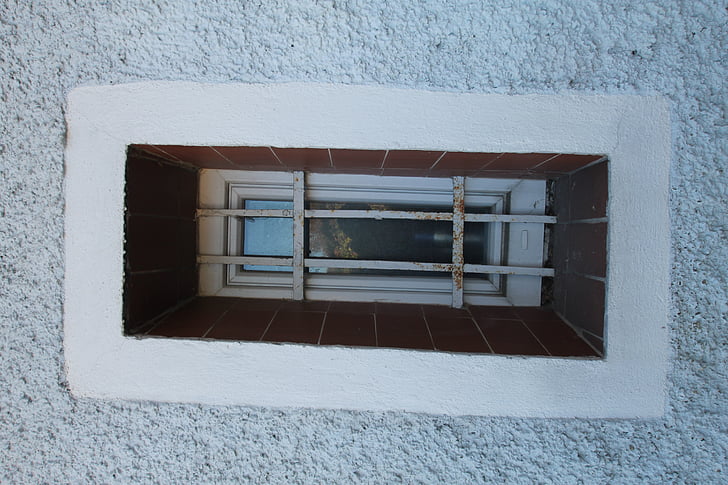 finestra, quadrícula, petit, paret