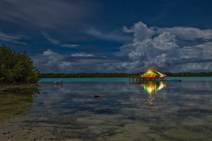 marių, vaizdas naktį, vandens sąsiauris, įsižiebti, atolas, WIDI salos, okupuota