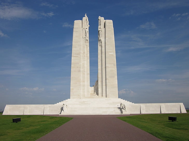 aj Pamätník, aj ridge, Normandy, Arras, Kanadský, Francúzsko, prvý