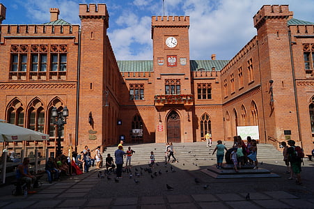 Kolobrzeg, Kołobrzeg, Poljska, mestna hiša, spomenik, trg, fasada