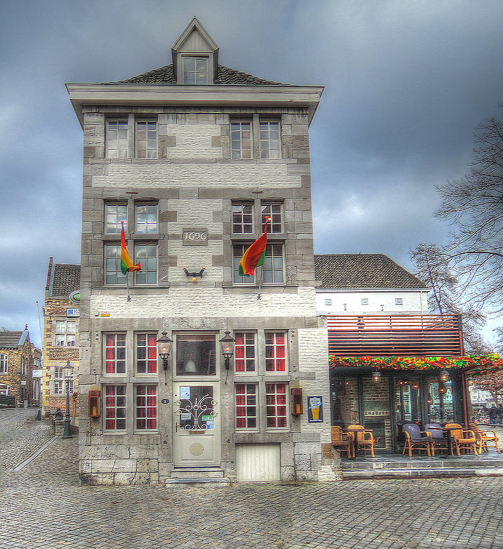 Maastricht, Café, aus dem 16. Jahrhundert
