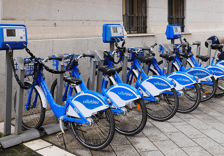Velo bleu, wypożyczalnia rowerów, wypożyczalnia stacja, Maszyny, Francuski, Duże miasto, przyjazny dla środowiska