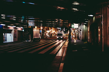 grad, ulica, urbane, noć, promet, svjetla, pješački prijelaz