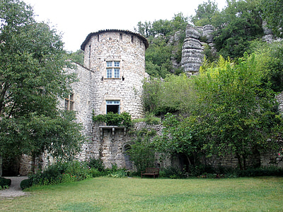 Alvèrnia, Torre, Castell