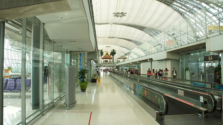 Flughafen, Flughafenhotels, Thailand, Bahnhof, PKW, Menschen, Transport