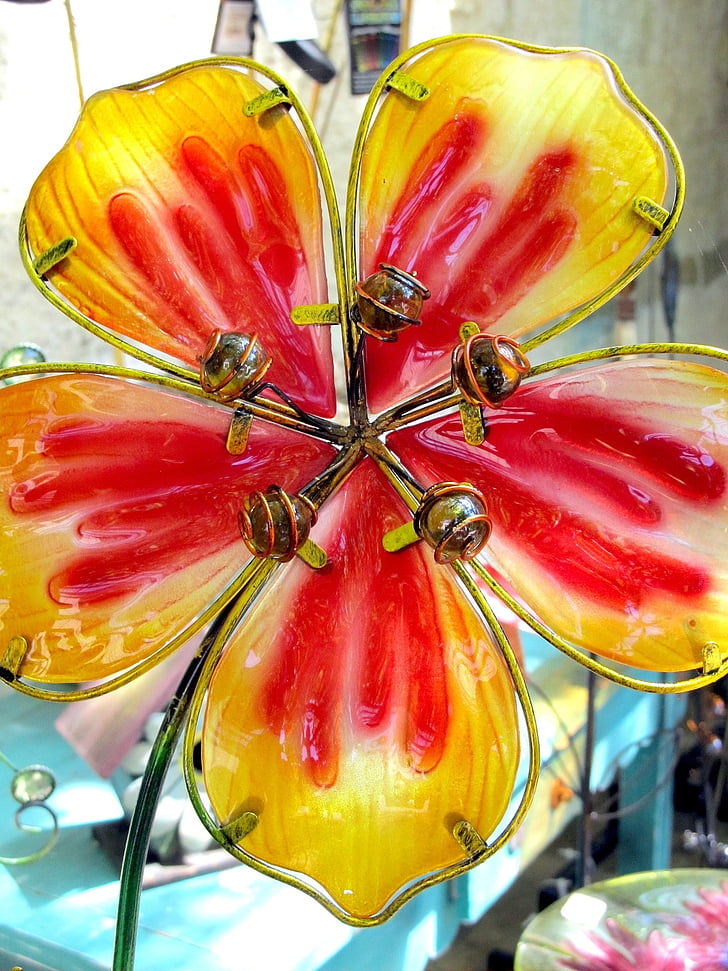 glass flower, red, yellow, craftsmanship, crafted, artistic, artwork