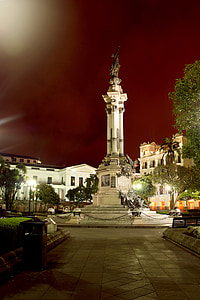 Quito-ecuador, historische centrum, plein van de onafhankelijkheid