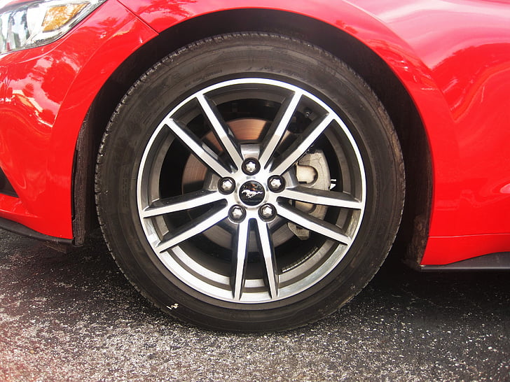 Ford Mustang-Cabrio, Baujahr 2015, amerikanisches Auto, Reifen, Mustang, rot, Auto