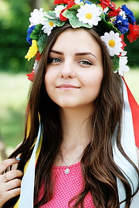 Ukrajinka, dievča, veniec, kvety
