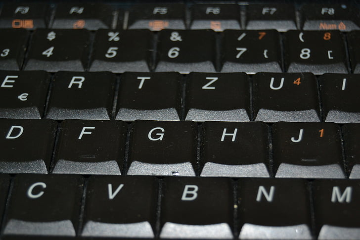 klávesnice, hardware