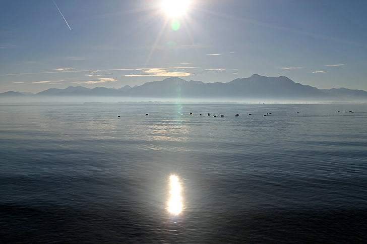 キーム湖, バックライトします。, 太陽, サンビーム, 水, 地平線, 山