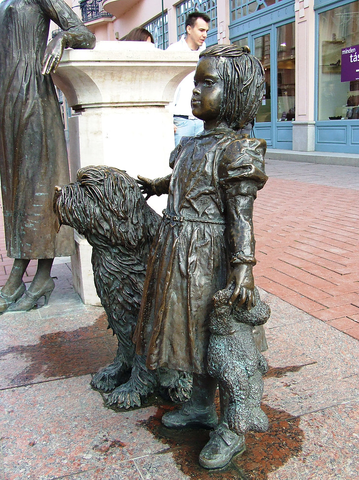 szeged hungary, little girl, statue, girl with dog, crucian street