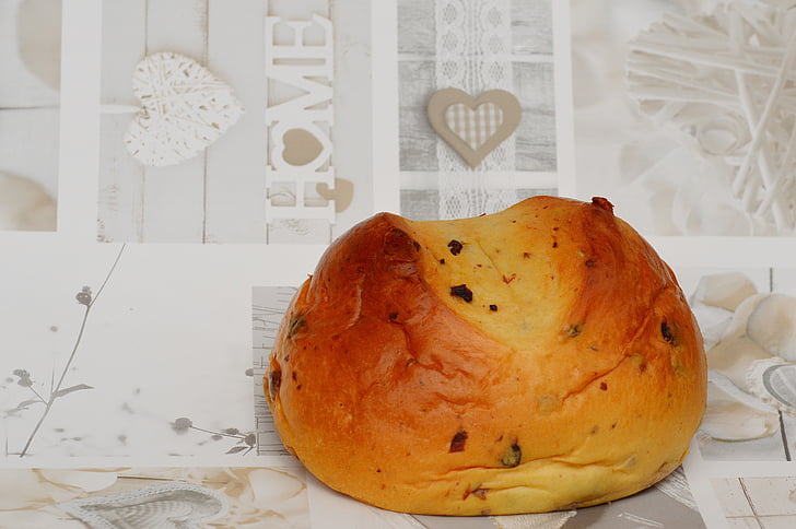 Velikonočni kruh, Kvas, rozine, ljubko, okusno, fino pecivo, Velikonočni