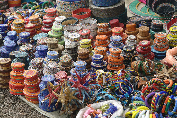Tansania, offener Markt, Körbe