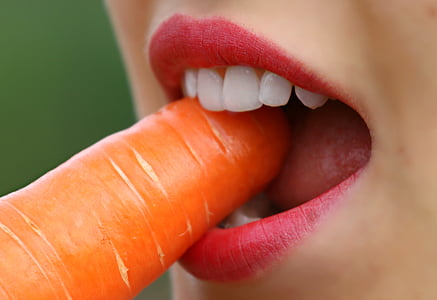 dents, jus de carotte, régime alimentaire, perte de chair, poids, dentiste, lèvres