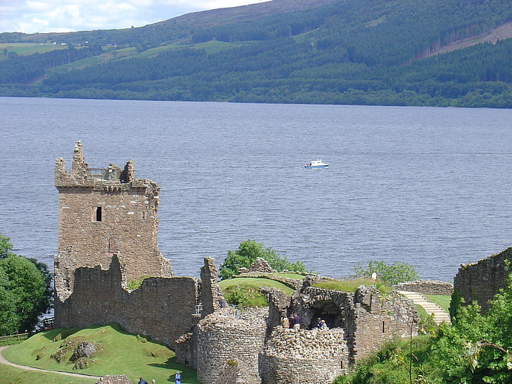 benteng Skotlandia, Urquhart castle, Loch ness, Loch, kuno, bersejarah, benteng