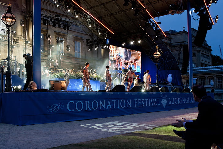 Bale, dansçılar, sahne, Buckingham Sarayı, taç giyme töreni Festivali