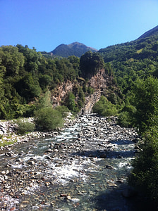 Pyrénées, folyó, természet, táj, hegyek, fák, erdő