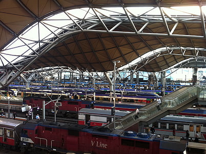 tog, stasjon, jernbane, Melbourne, passasjertransport, jernbanestasjon, passasjerer