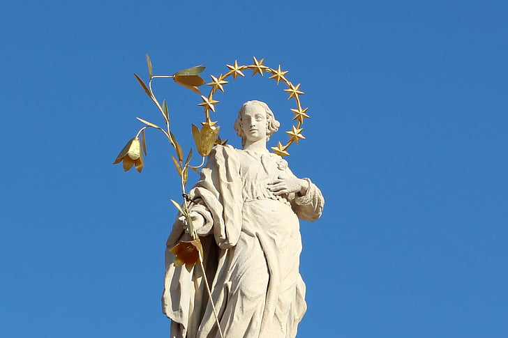 reliģiskā, statuja, Sentdžonsa nepomuk, brīvības laukumā, zilas debesis, Timisoara