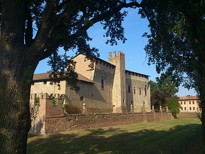 Castle, Olaszország, Piacenza, kampány, a középkorban