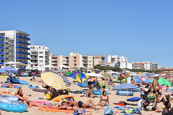 Costa brava, plaj, insanlar, Santa susanna, binalar, Turizm, Mavi gökyüzü