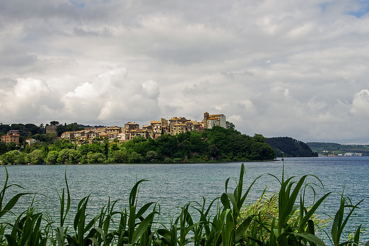 Anguillara, Braccianosøen, Rom, Lazio, Italien, landskab, historiske landsby