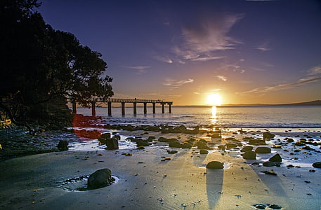 Восход солнца, пляж, Новая Зеландия, Окленд, Мюррайс Бэй